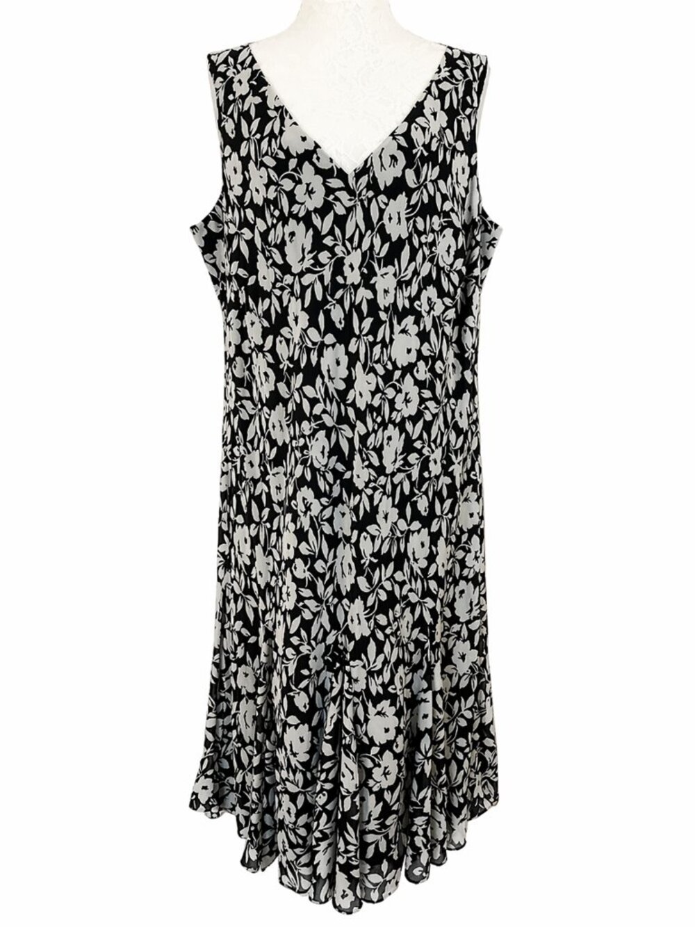 Chaps 20W Black White Floral Midi Dress Sleeveless V Neck Ruffle Hem Plus Size